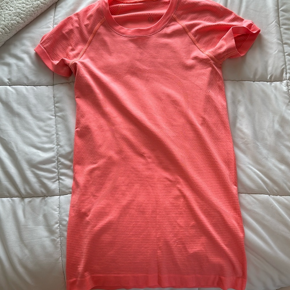 Lululemon swiftly tech T-shirt